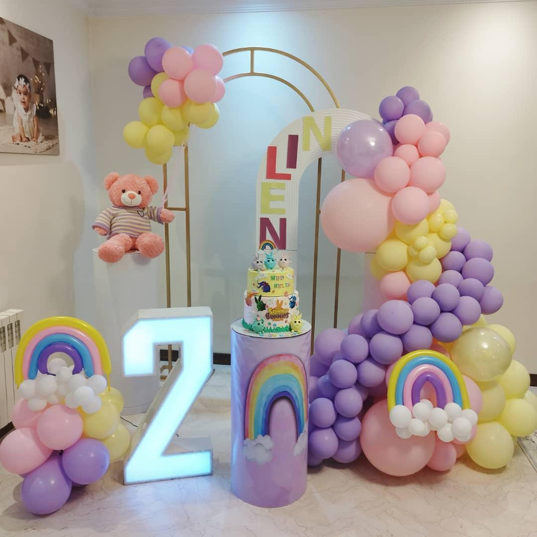 بادکنک آرایی کودک 2 ساله